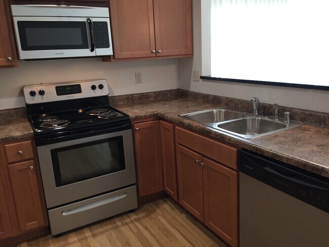 Building Photo - 1115 Ridge Creek Cir