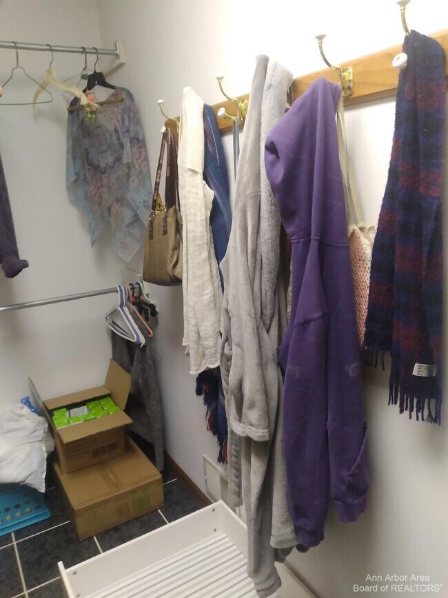 Building Photo - 5383 Textile Rd