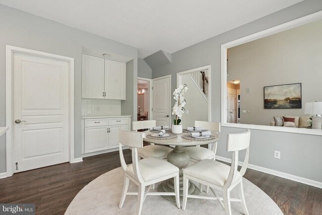 Building Photo - 51 Knickerbocker Ln