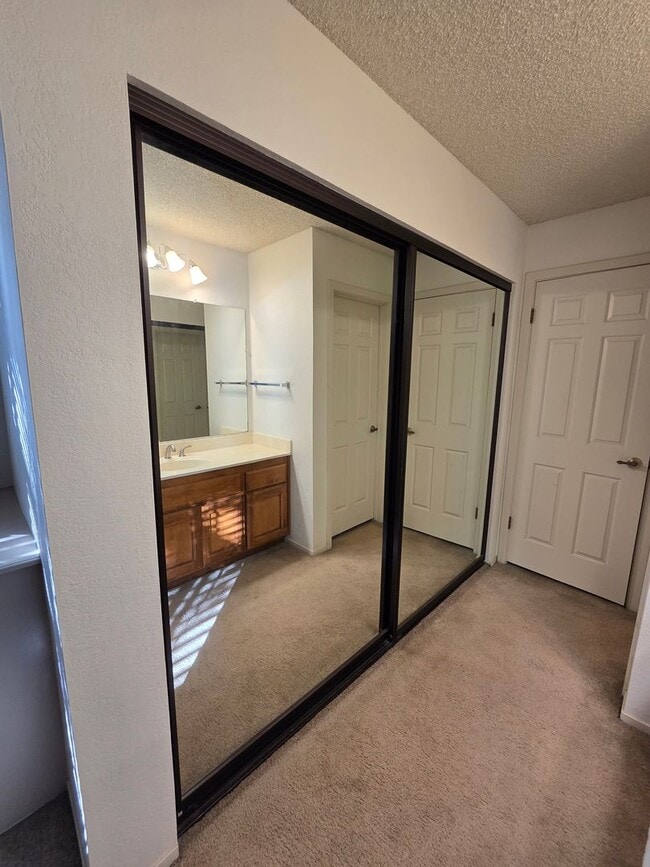 Building Photo - REDUCED!!!