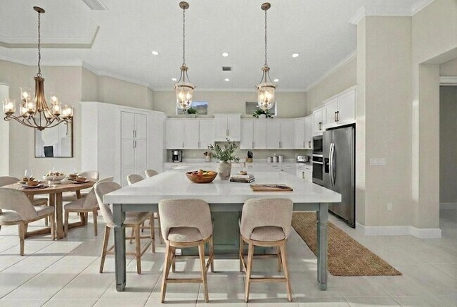 Building Photo - 5741 Beechnut Dr