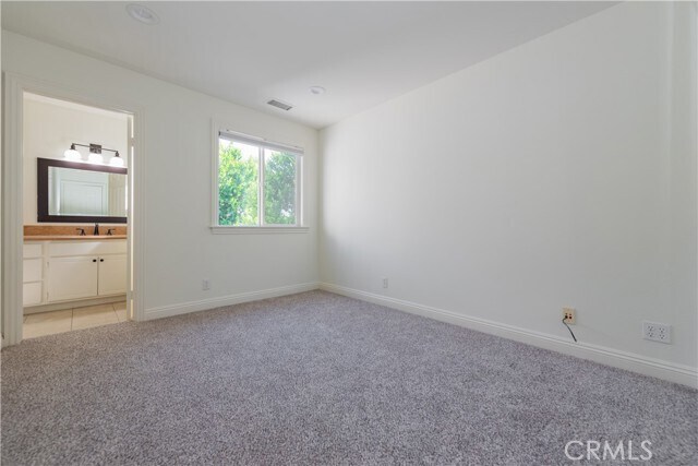 Building Photo - 50 Bluff Cove Dr