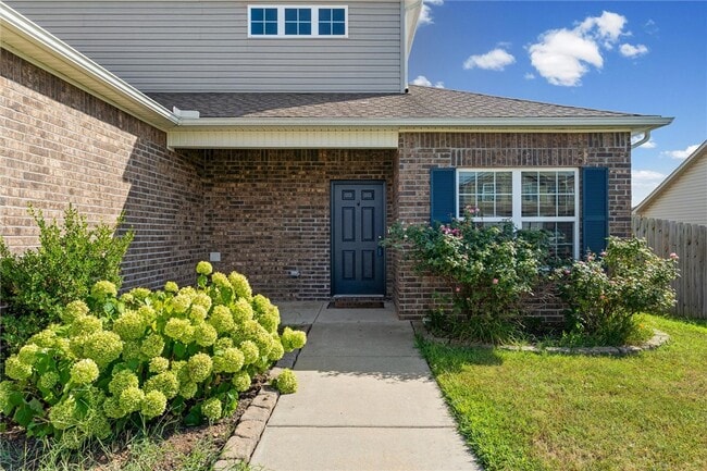 Building Photo - 2503 Hickory Wood Ave