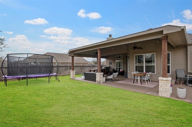 Building Photo - 16015 Jaime Knoll Ln