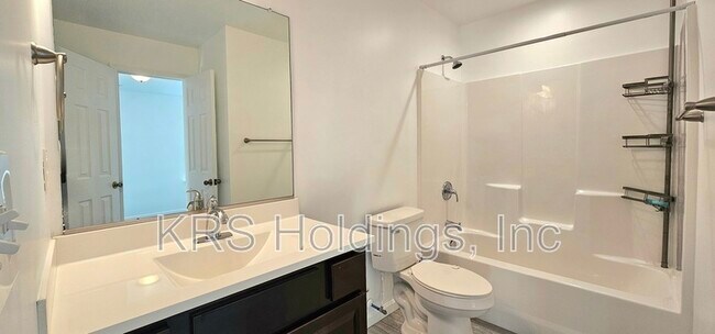 Building Photo - 3200 Armistead Dr