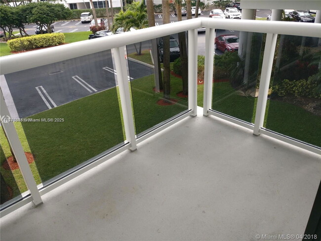 Building Photo - 20515 E Country Club Dr