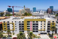 Building Photo - 2939 Leeward Ave