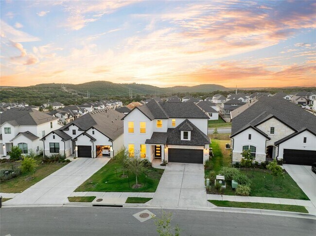 Building Photo - 1953 Varese Path