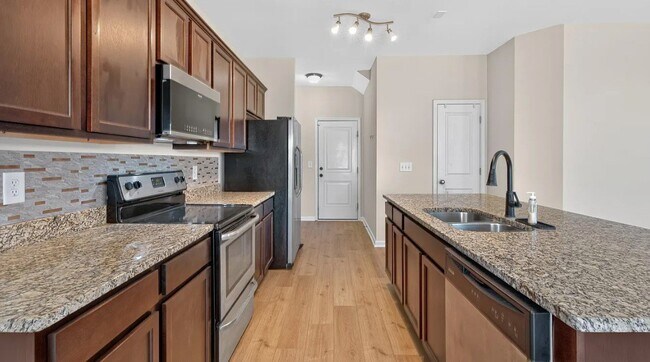 Building Photo - 116 Jersey Ln