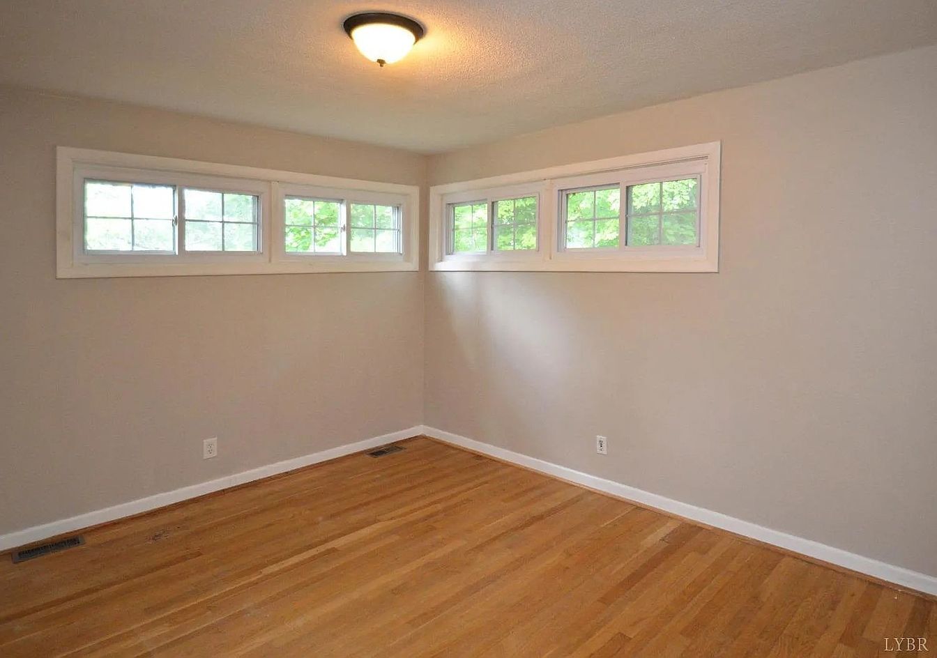 Bedroom 3 - 4204 Tremont St