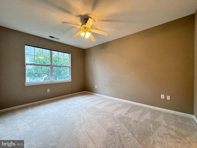 Building Photo - 12925 Centre Park Cir