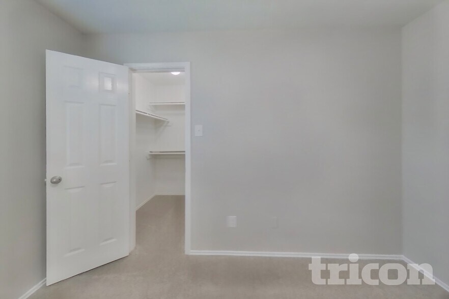 Building Photo - 8515 Bartletts Harbor Ct