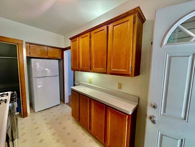 Building Photo - Charming Pittsburgh Retreat: 3-Bed Home with Hardwood Floors, Basement, and Private Porches