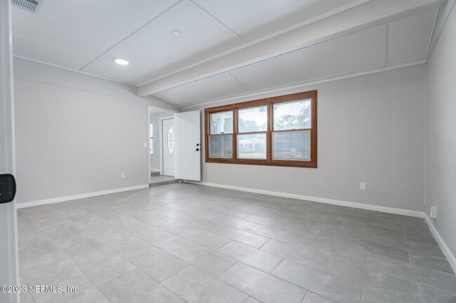 Building Photo - 2761 Sack Dr E