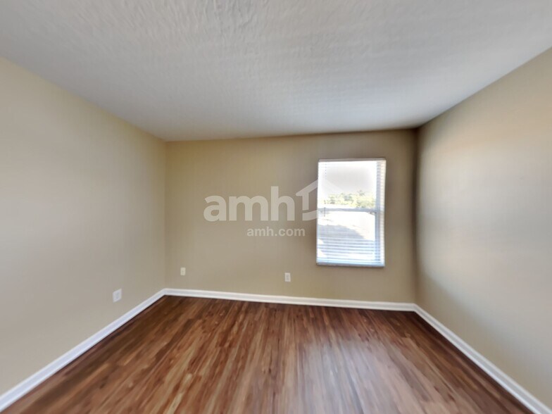 Building Photo - 12467 Accipiter Dr