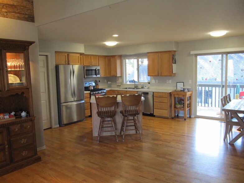 kitchen - 2140 SW 35th Pl
