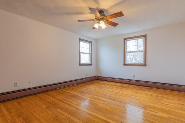 Building Photo - 203 Windmill St