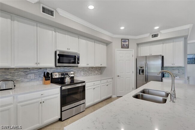 Building Photo - 17270 Cherrywood Ct