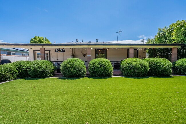 Building Photo - 7214 N 21st Ave