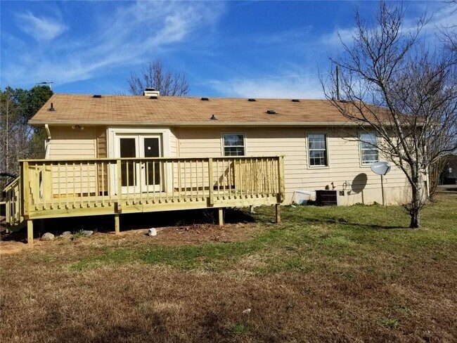 Building Photo - 4561 Braselton Hwy