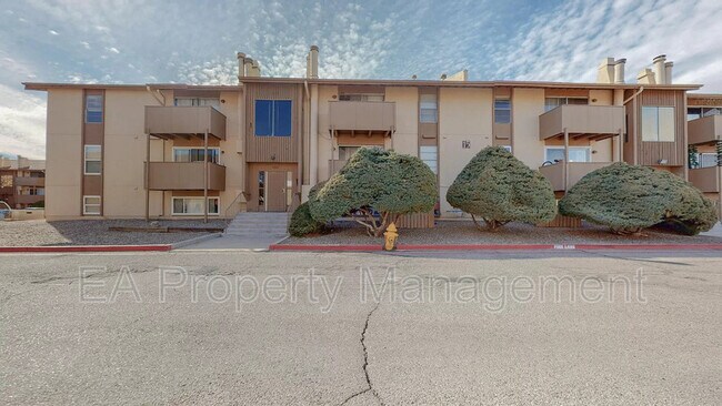 Primary Photo - 3863 Montgomery Blvd