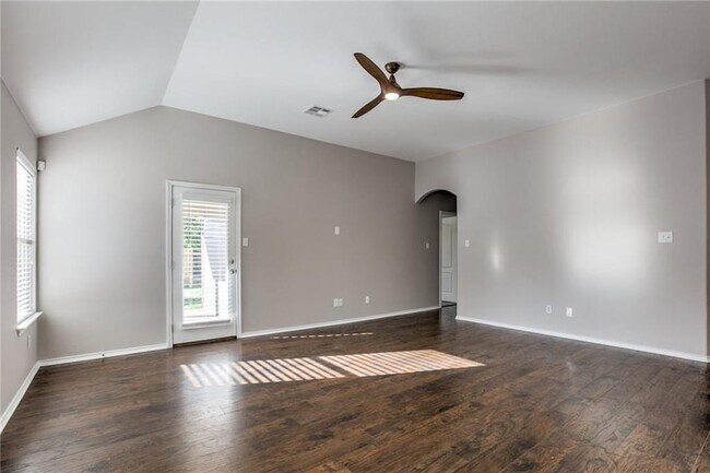 Building Photo - 799 Clear Springs Hollow