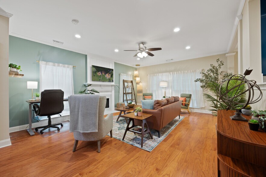 Building Photo - 13581 Weycroft Cir