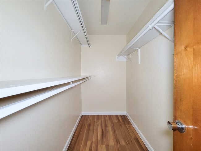 Building Photo - 6401 Deihl Rd