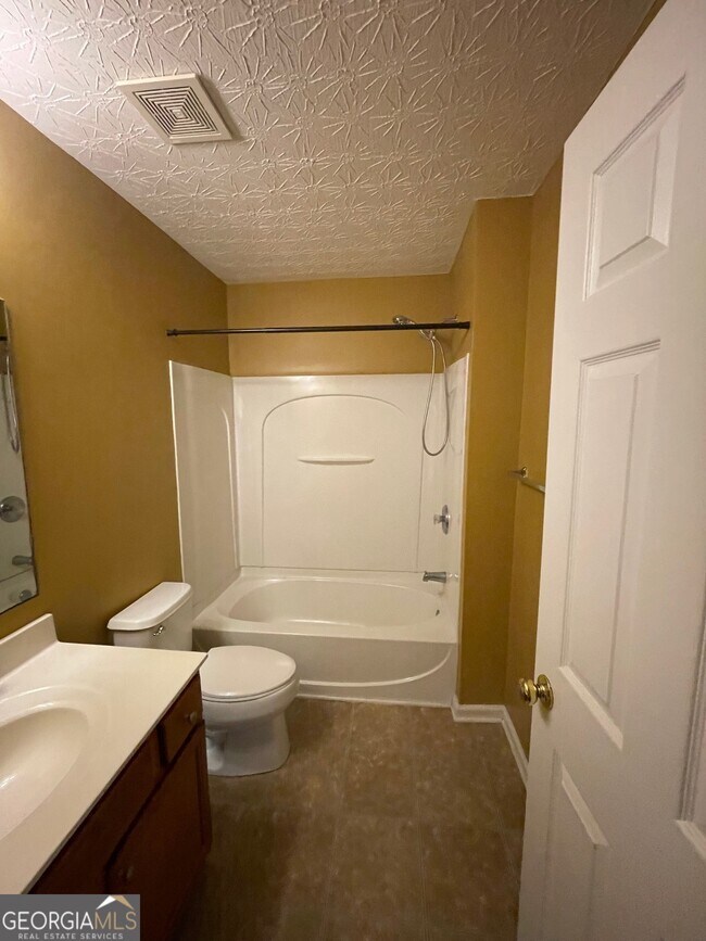 Building Photo - 363 Arrowhead Dr