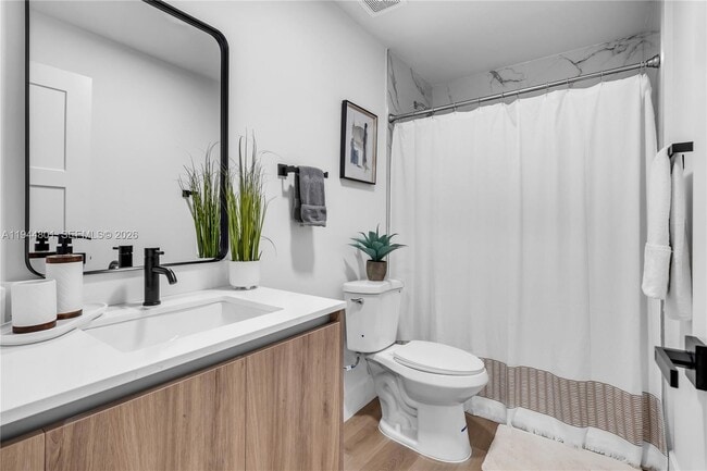 Building Photo - 3728 NW 19th Ave