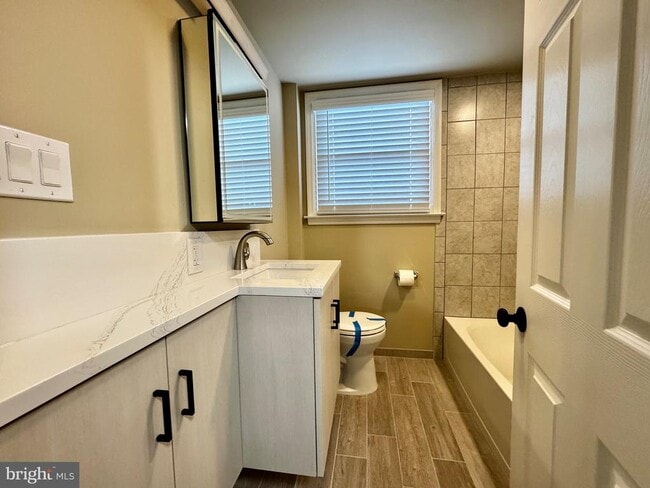 Building Photo - 551 Fern Hill Rd