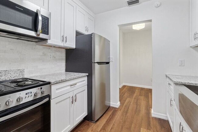 Building Photo - Charming Dade City Home for Lease!