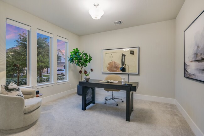 Building Photo - 2610 Sunset Vista Cir