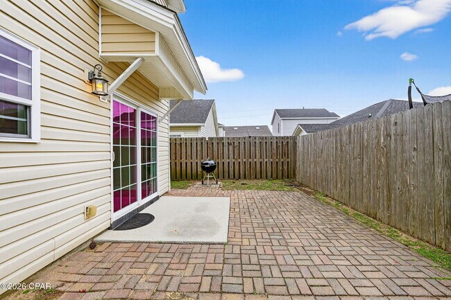 Building Photo - 2605 Avondale Ct