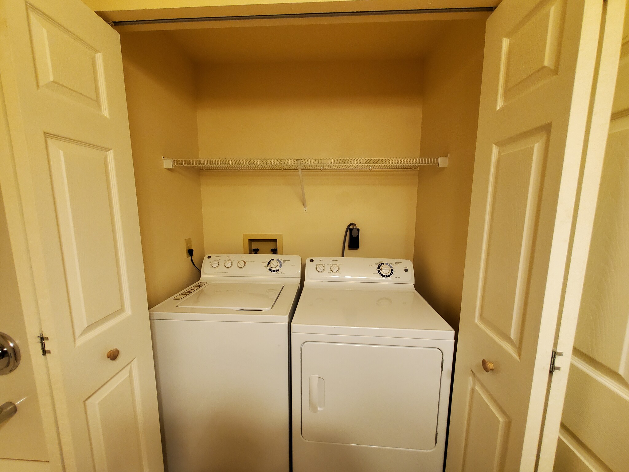 Full Size Washer and Dryer in Apt - 35 Princeton Ave