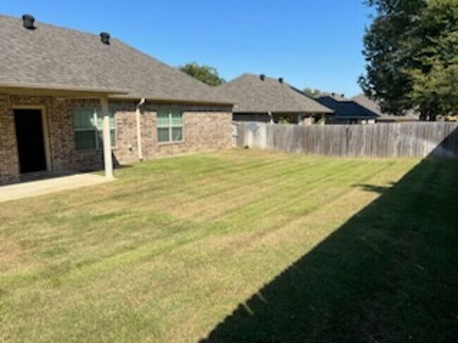Building Photo - 3920 Mobley Ln