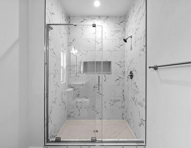 Building Photo - AVAILABLE NOW