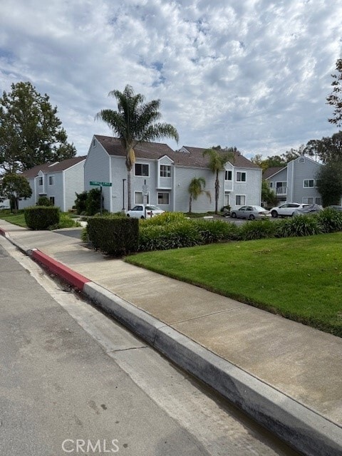 Building Photo - 17 Terrace Cir