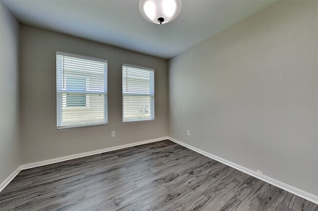 Building Photo - 16731 N Blue Jay Dr