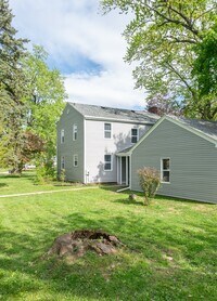 Building Photo - 2505 S Twyckenham Dr