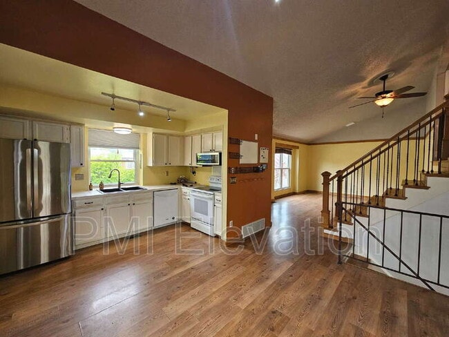 Building Photo - 7411 S Carr Ct