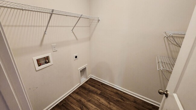 Building Photo - Simpsonville - Howards Park - One Level 4B...