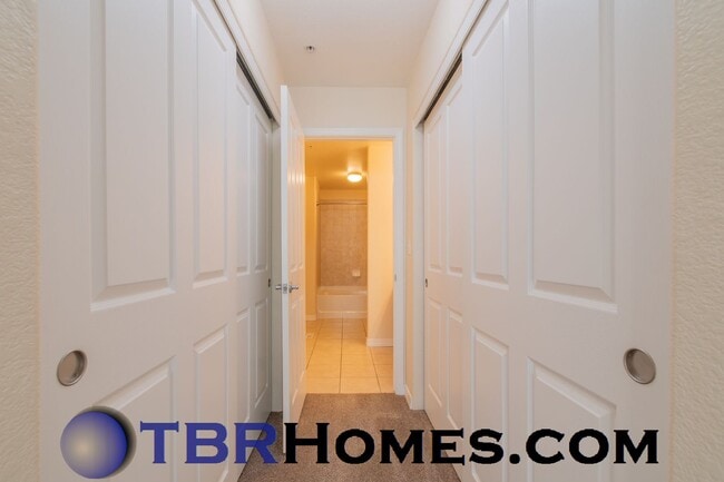 Building Photo - 14300 Waterside Ln