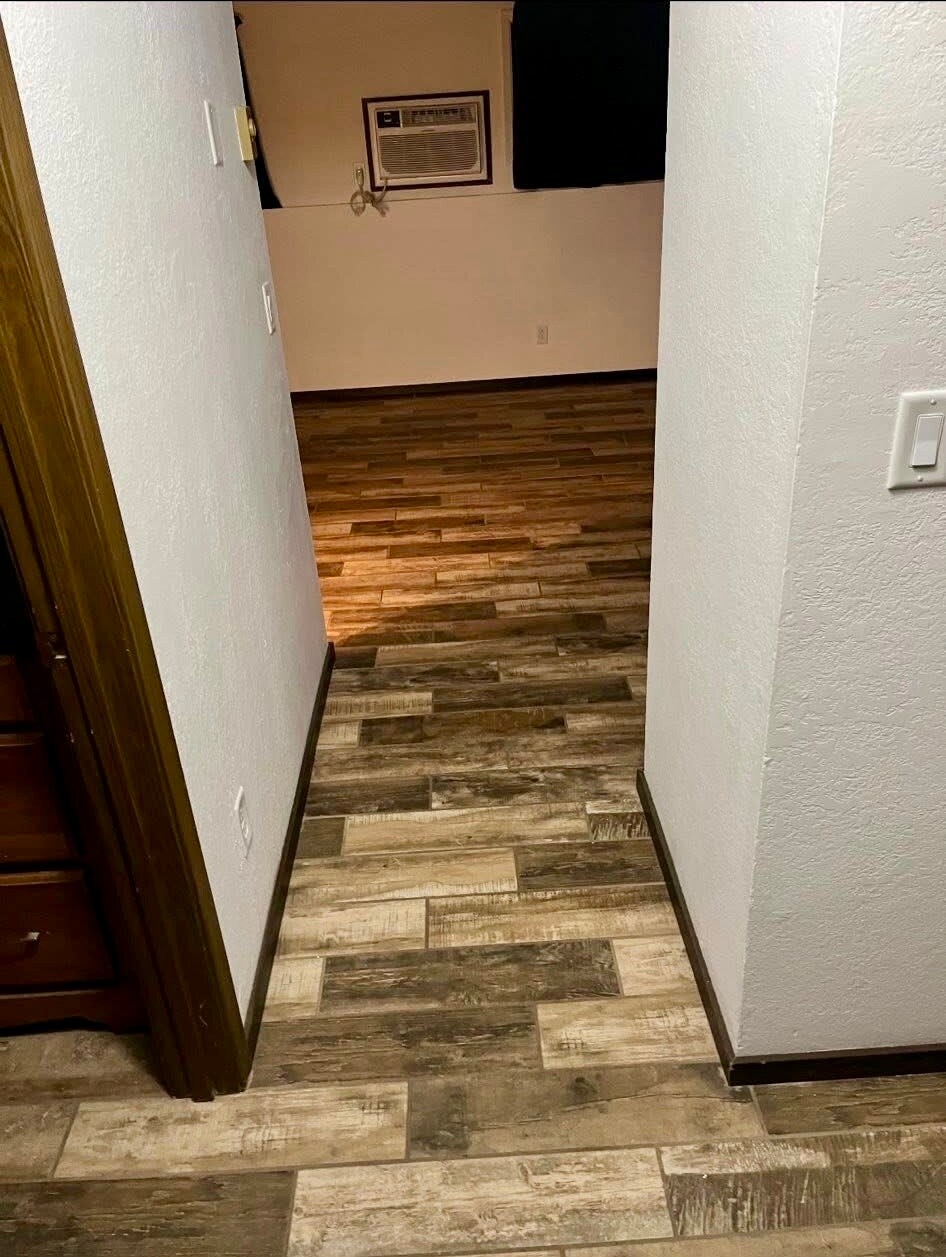 Hallway - 2985 Hales Mill Rd