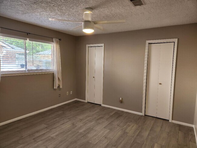 Building Photo - 2322 Deer Valley Dr