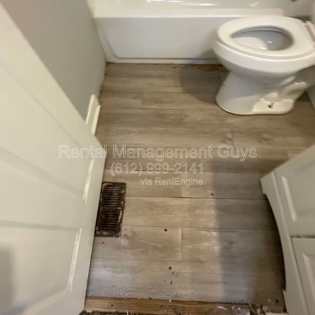 Building Photo - 2931 N Bryant Ave