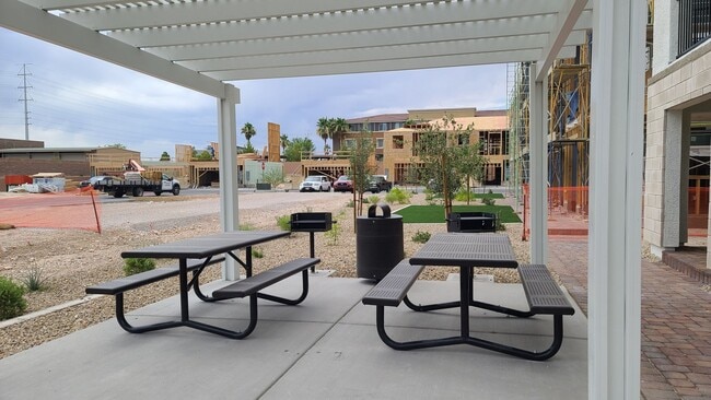 Building Photo - Brand New 2 Story Townhome