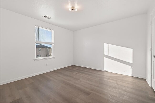 Building Photo - 20807 Echo Manor Dr