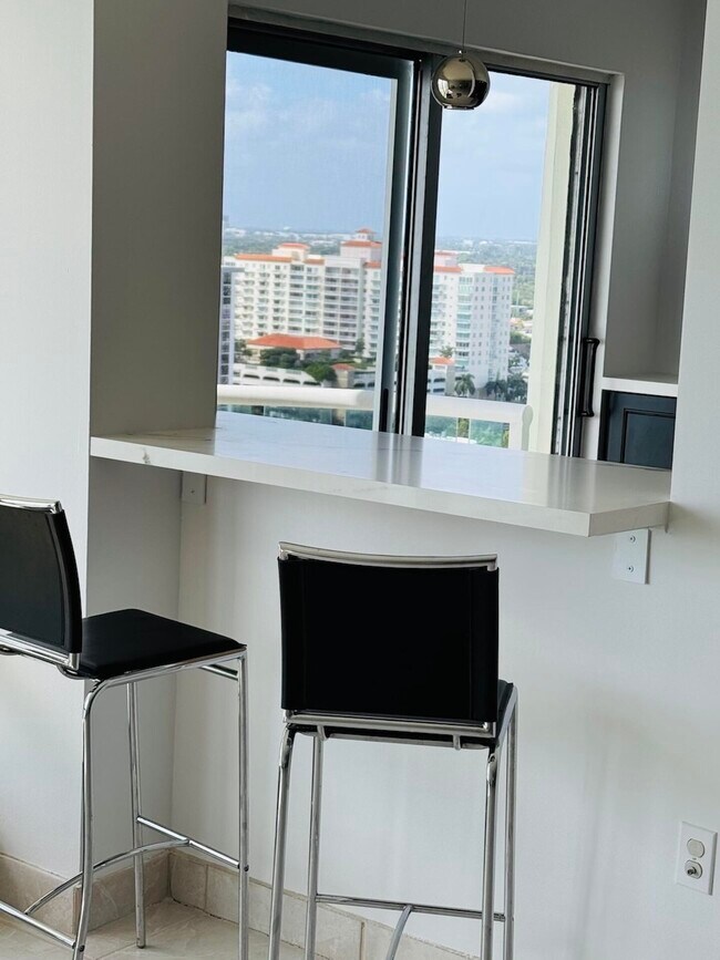 Building Photo - 3400 Galt Ocean Dr