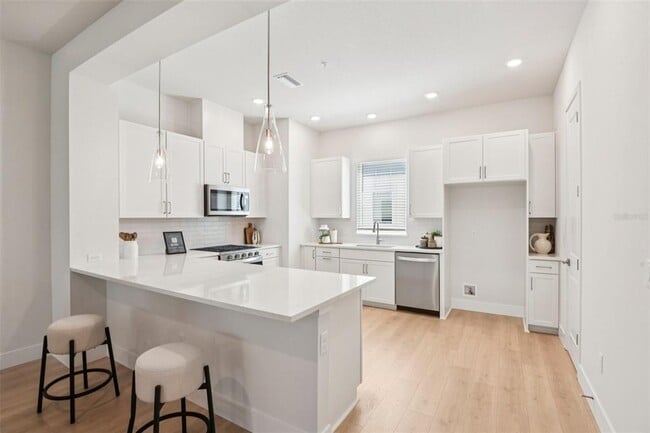 Building Photo - 3129 4th Ter N